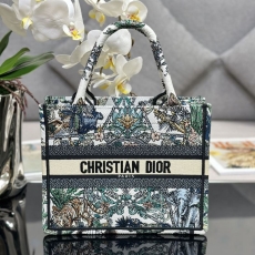 Christian Dior Shopping Bags